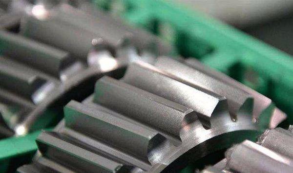 揭秘斜齒輪變速箱，為啥重載卡車和飛機都用它？